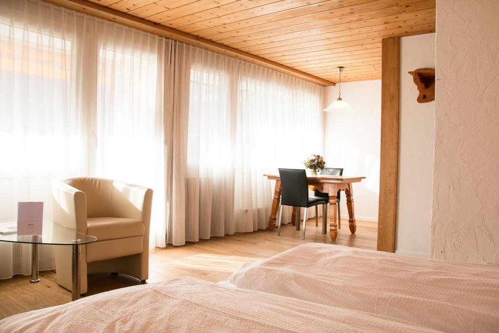Hotel Restaurant Chesa Flims Exteriör bild